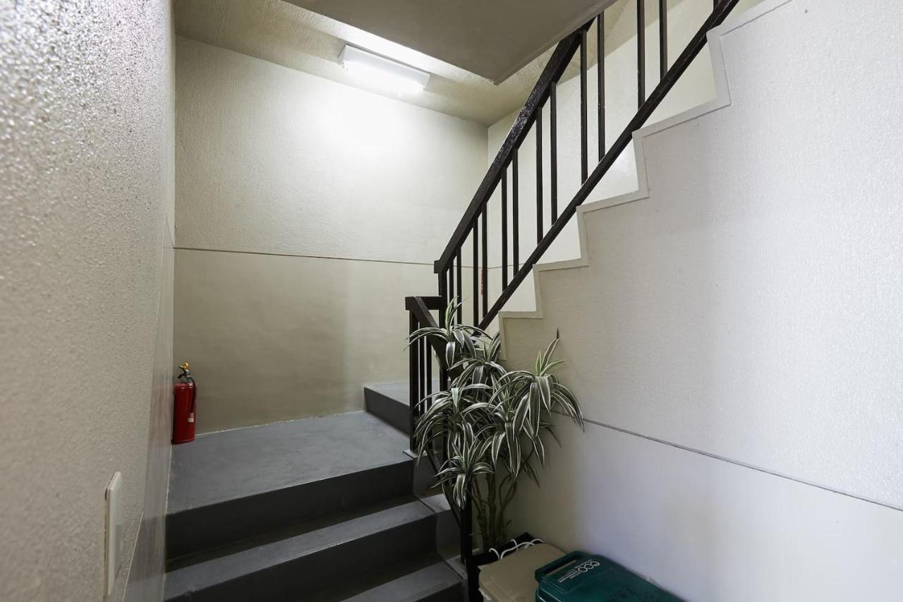 Kamiya Tk Building 302